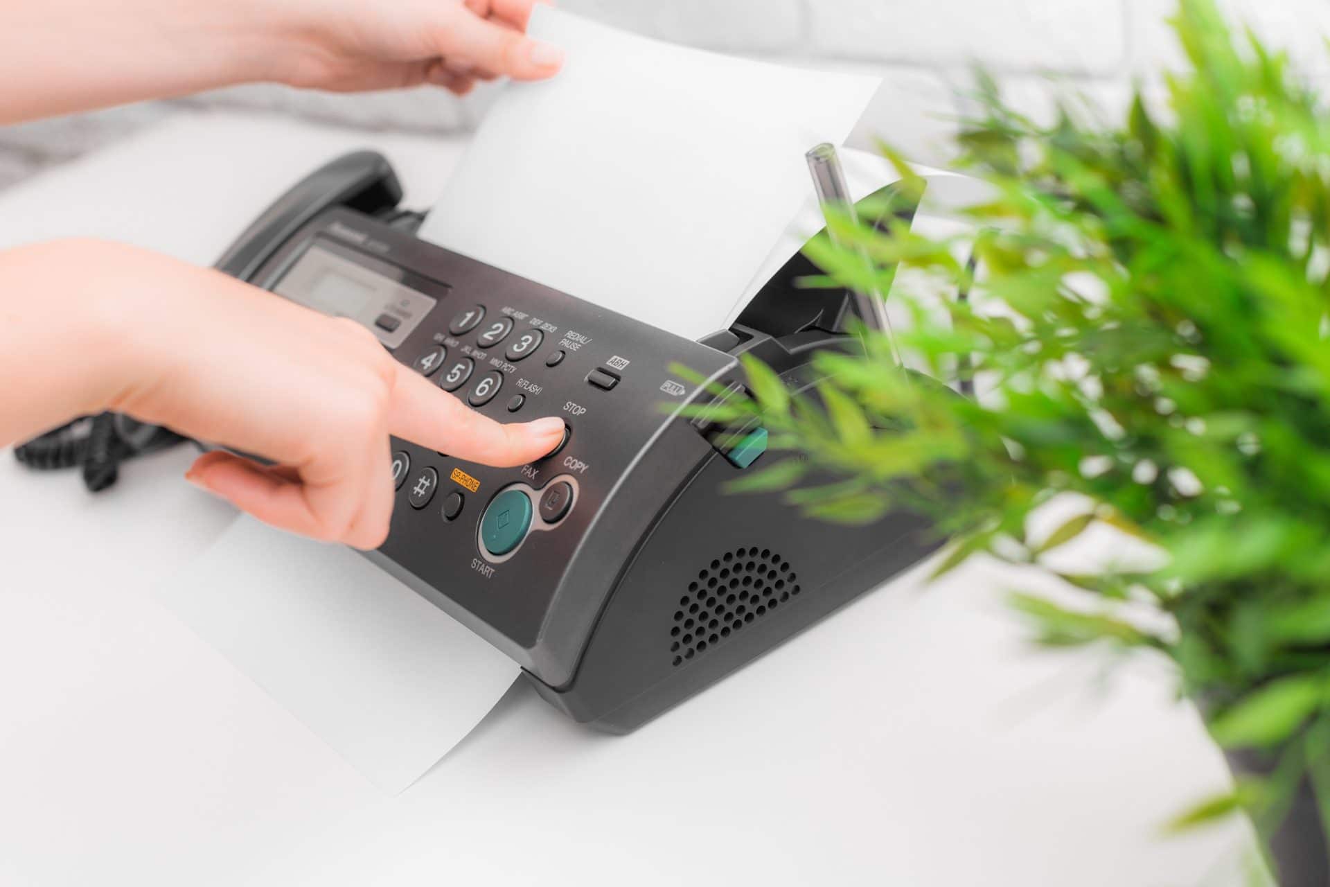 Wiertualny fax, fax online, faks przez internet, internetowy fax - tytuł